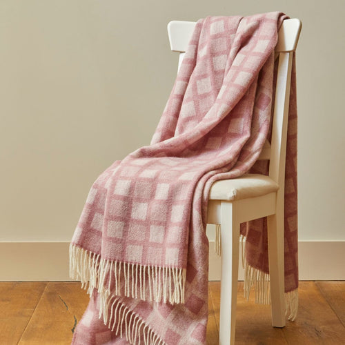 Carthen Wlân Cymreig - Manhattan Pink | Welsh Wool Blanket - Manhattan Sunken Pink