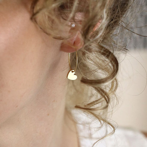 Clustdlysau Cylch a Chalon - Lliw Aur | Hoop and Heart Earrings - Matt Gold
