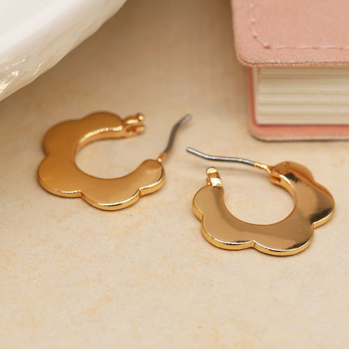 Clustdlysau Cylch Blodau Retro - Aur | Retro Flower Earrings - Faux Gold