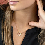 Cadwen Crisialau Cylch Lliw Aur | Gold Plated Crystal Inset Circle Necklace