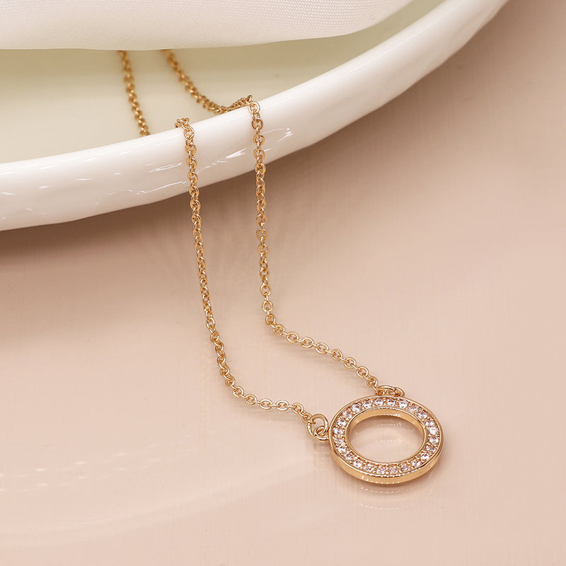 Cadwen Crisialau Cylch Lliw Aur | Gold Plated Crystal Inset Circle Necklace