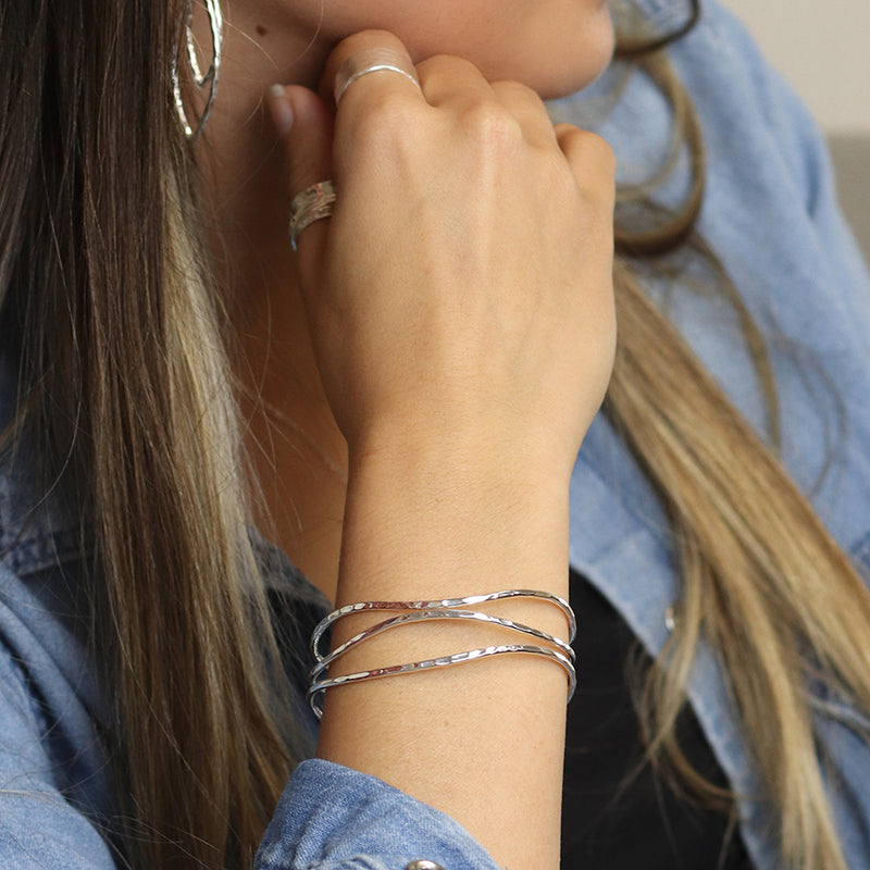 Breichled Llinyn Driphlyg | Triple Strand Bangle - Silver Plated