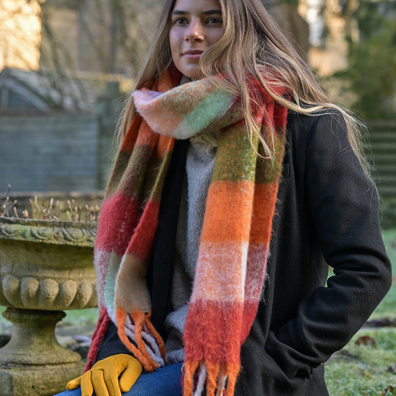Sgarff Siec Fflwfflyd | Fluffy Check Scarf - Autumn Brights