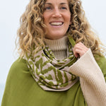 Snŵd Streip Anifail Gwyrdd | Green Animal Stripe Snood