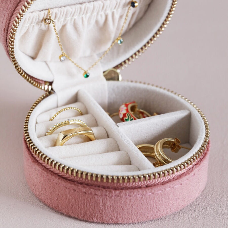 Cas Gemwaith Teithio Melfed - Pinc | Round Velvet Travel Jewellery Case - Rose Pink