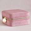 Cas Gemwaith Teithio Melfed - Pinc | Square Velvet Travel Jewellery Case - Rose Pink