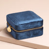 Cas Gemwaith Teithio Melfed - Nêfi | Square Velvet Travel Jewellery Case - Navy Blue