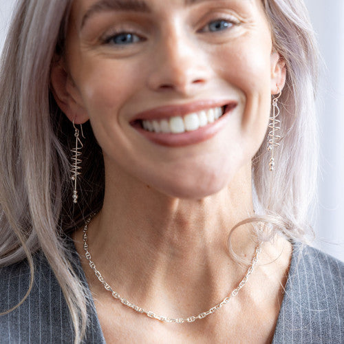 Clustdlysau Arian | Sterling Silver Spriral Drop Earrings - Claribel