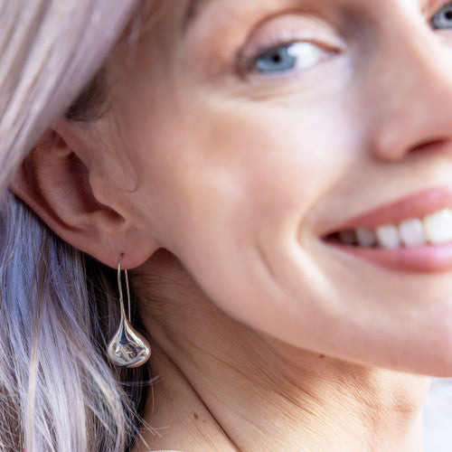 Clustdlysau Arian | Sterling Silver Droplet Earrings - Johanna