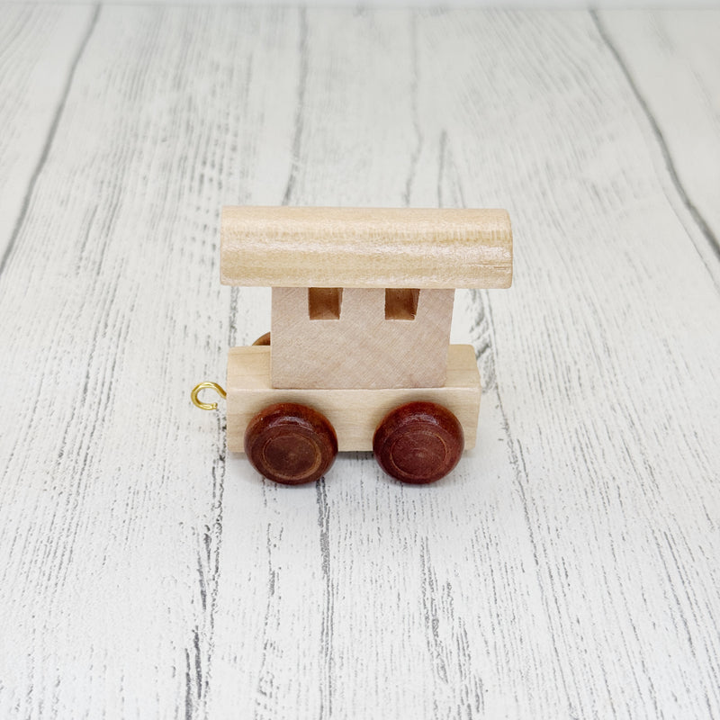 Trên y Wyddor - Cerbyd Ôl Naturiol  | Alphabet Train - Natural Back End Carriage