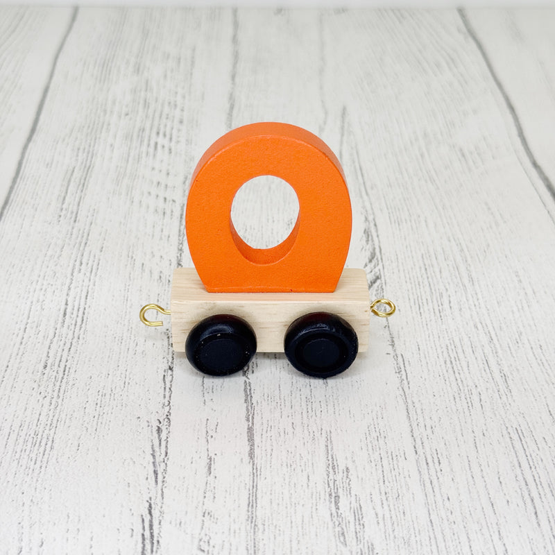 Trên y Wyddor - “O” Lliw - Oren  | Alphabet Train - Coloured “O” - Orange
