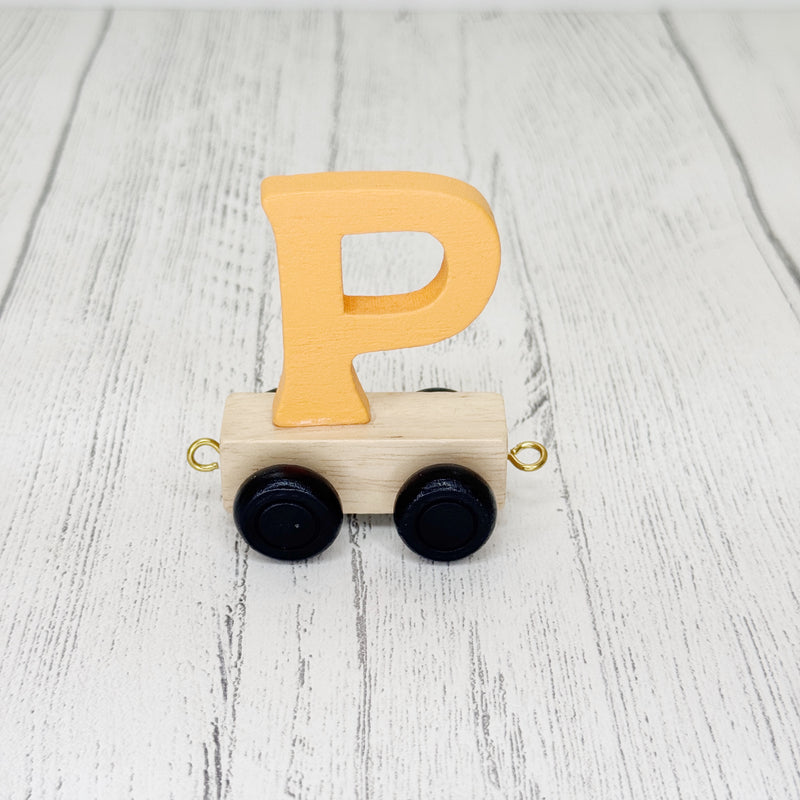 Trên y Wyddor - “P' Lliw - Oren Golau  | Alphabet Train - Coloured “P” - Peach