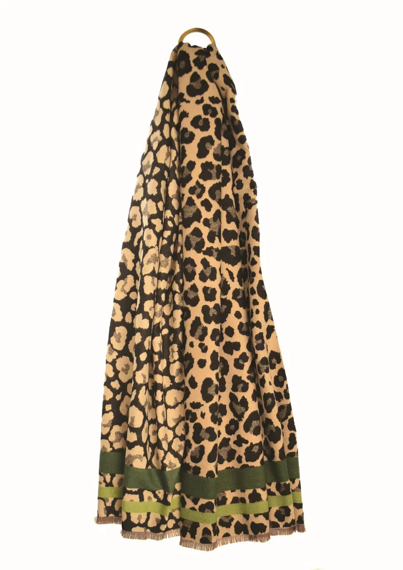 Sgarff Print Cath Mawr | Big Cat Wrap - Mono & Green