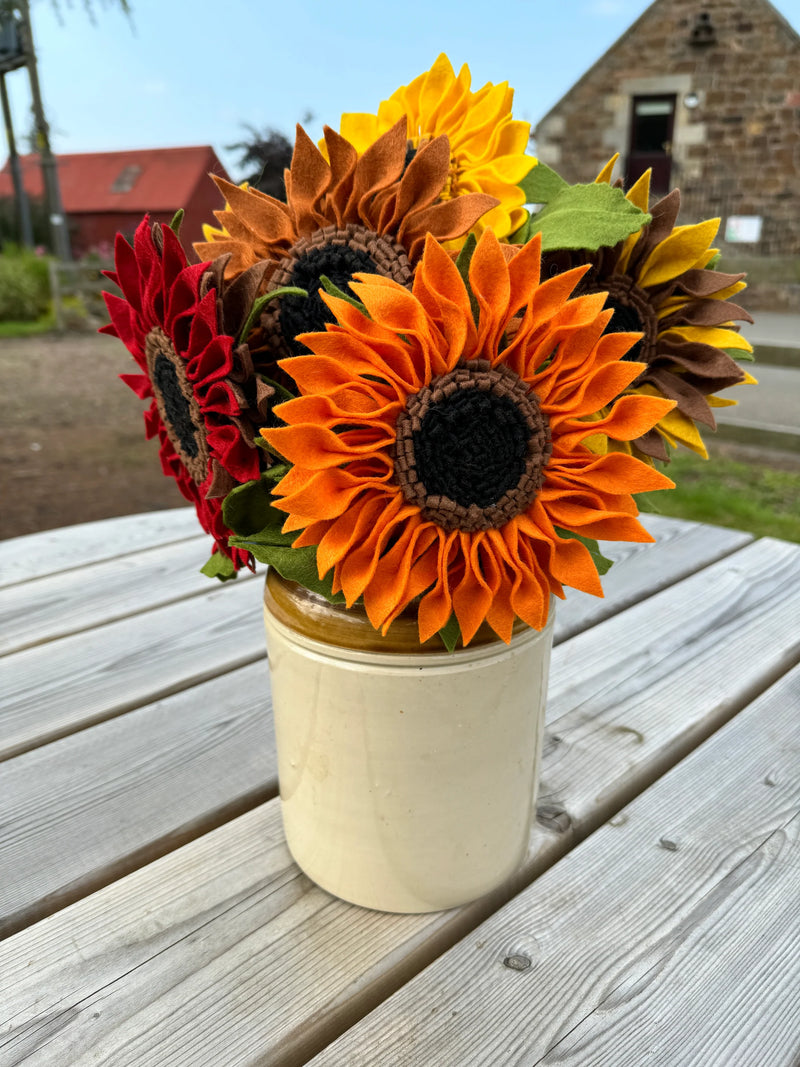 Pecyn Crefft Ffelt - Blodau Haul | Felt Flower Craft Kit - Van Gogh's Sunflowers
