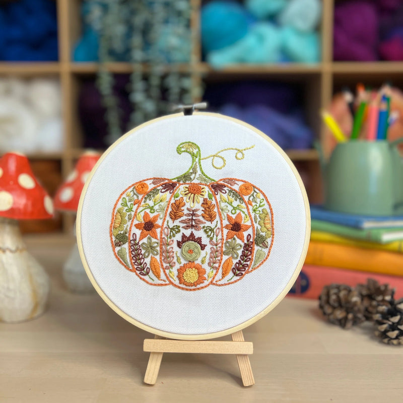 Pecyn Brodwaith Pwmpen | Pumpkin Sampler Embroidery Kit