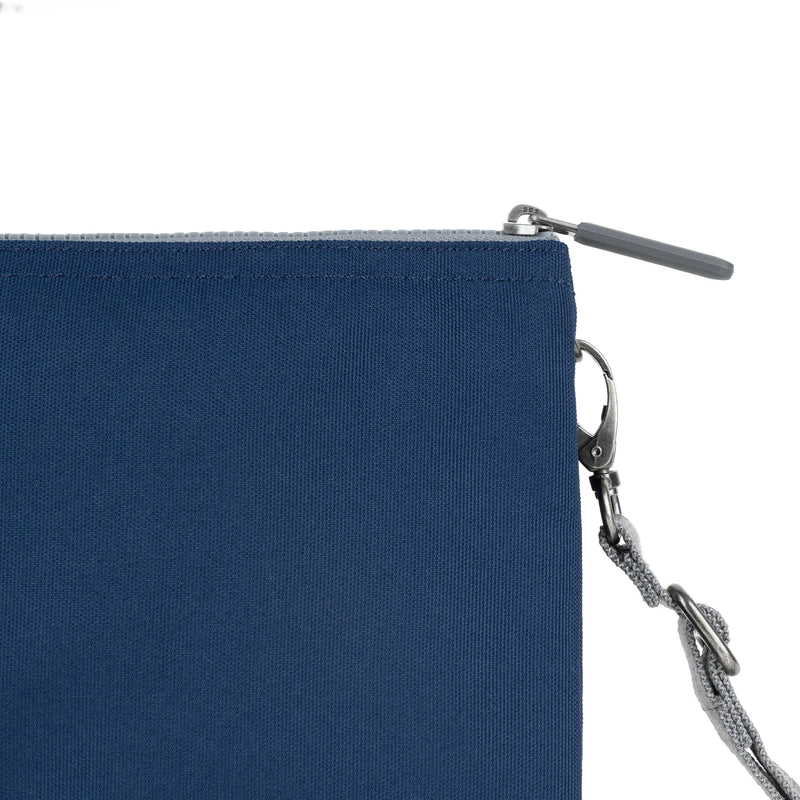 Bag Carnaby XL Roka | ROKA Carnaby XL Cross Body - Crisp Blue