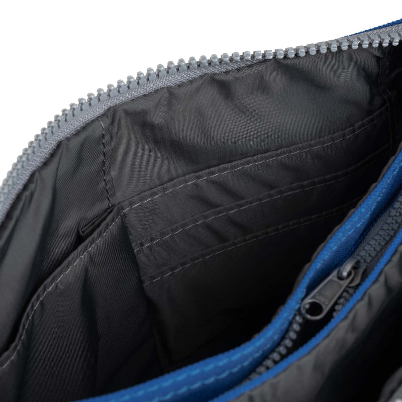 Bag Carnaby XL Roka | ROKA Carnaby XL Cross Body - Galactic Blue