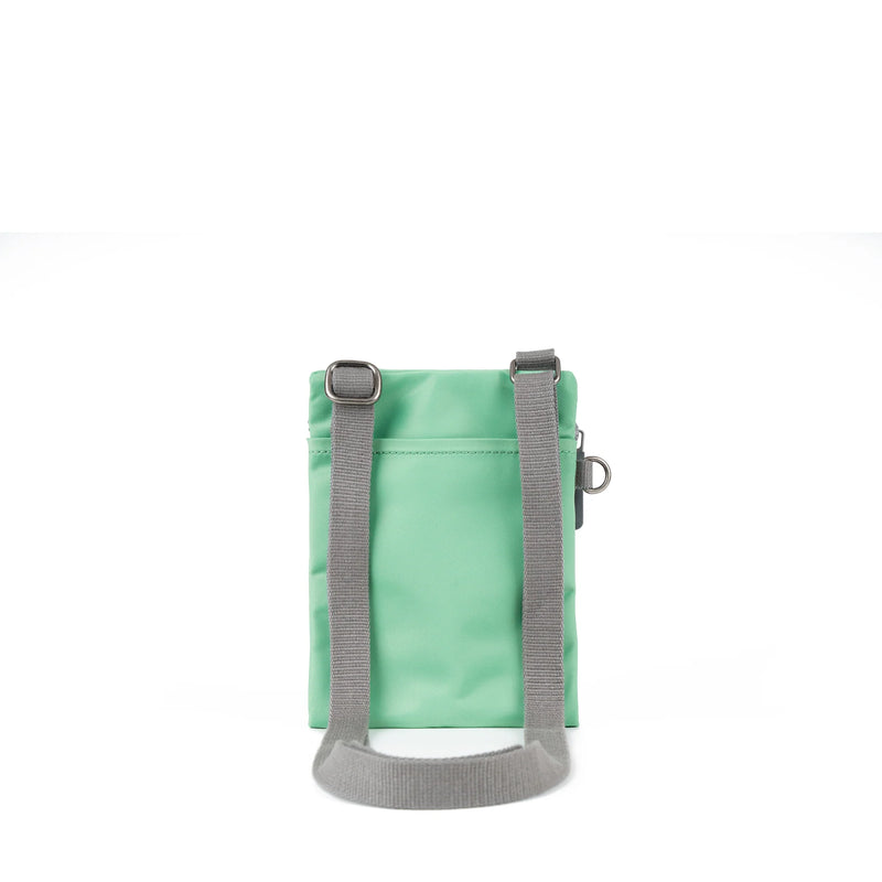 Bag Ffôn Chelsea Roka | ROKA Chelsea Phone Bag - Matcha (Sustainable Nylon)