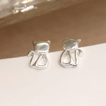 Clustdlysau Styd Arian | Sterling Silver Studs - Sitting Cats