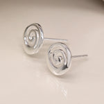 Clustdlysau Styd Arian | Sterling Silver Studs - Spiral