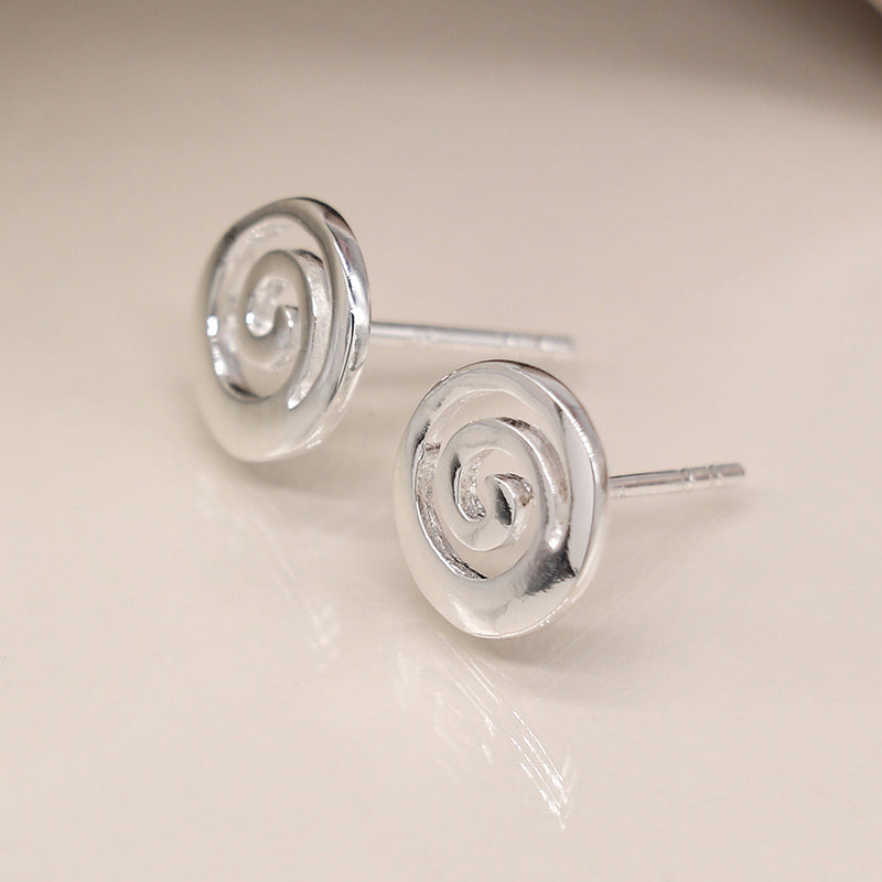 Clustdlysau Styd Arian | Sterling Silver Studs - Spiral
