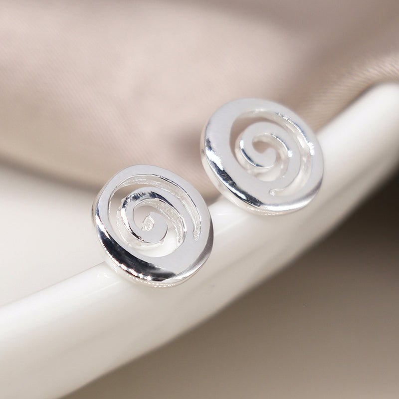 Clustdlysau Styd Arian | Sterling Silver Studs - Spiral