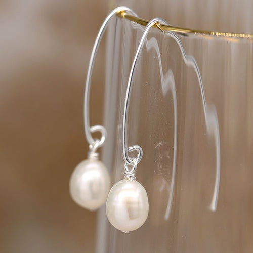 Clustdlysau Arian | Sterling Silver Marquis and Pearl Drop Earrings