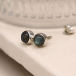 Clustdlysau Arian | Sterling Silver Round Stud Earrings - Labradorite