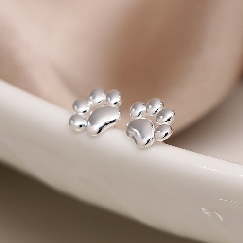 Clustdlysau Styd Arian | Sterling Silver Stud Earrings - Tiny Paw Print