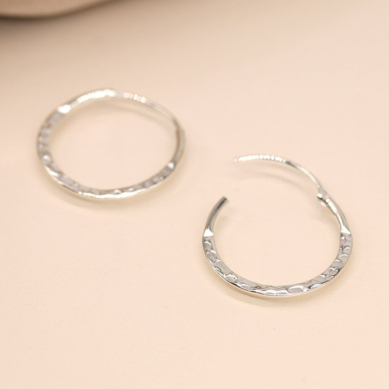 Clustdlysau Arian | Sterling Silver Earrings - Flat Hammered Hoop