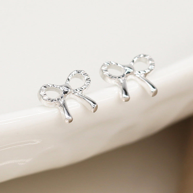 Clustdlysau Styd Arian | Sterling Silver Stud Earrings - Little Bow