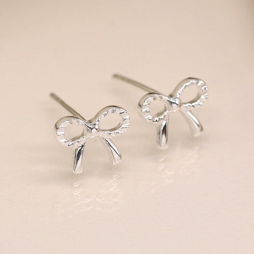 Clustdlysau Styd Arian | Sterling Silver Stud Earrings - Little Bow