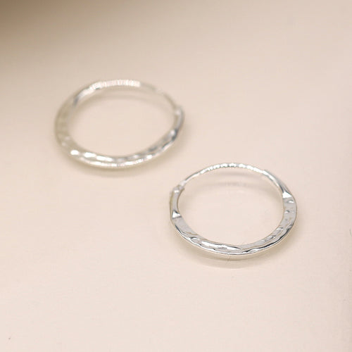 Clustdlysau Arian | Sterling Silver Earrings - Little Hammered Hoop