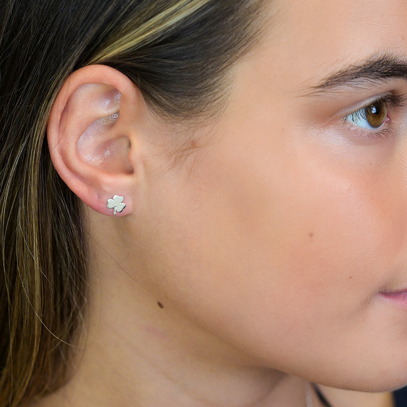 Clustdlysau Styd Arian | Sterling Silver Stud Earrings - Clover