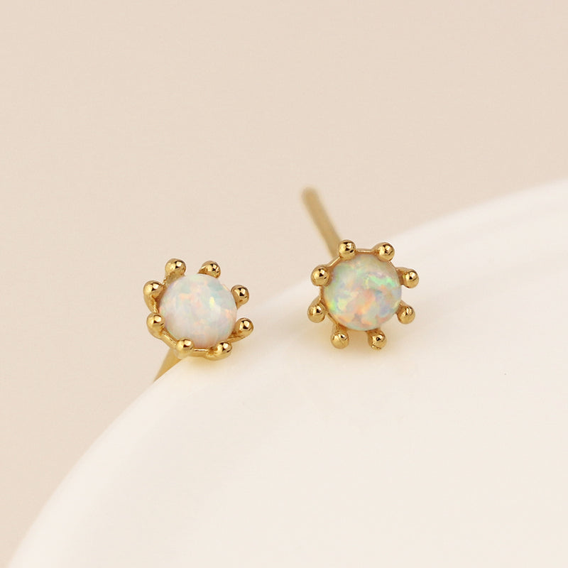 Clustdlysau Styd Arian | Gold Plated Sterling Silver Studs - White Opal
