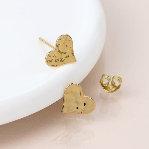 Clustdlysau Styd Arian | Gold Plated Sterling Silver Studs - Hammered Heart