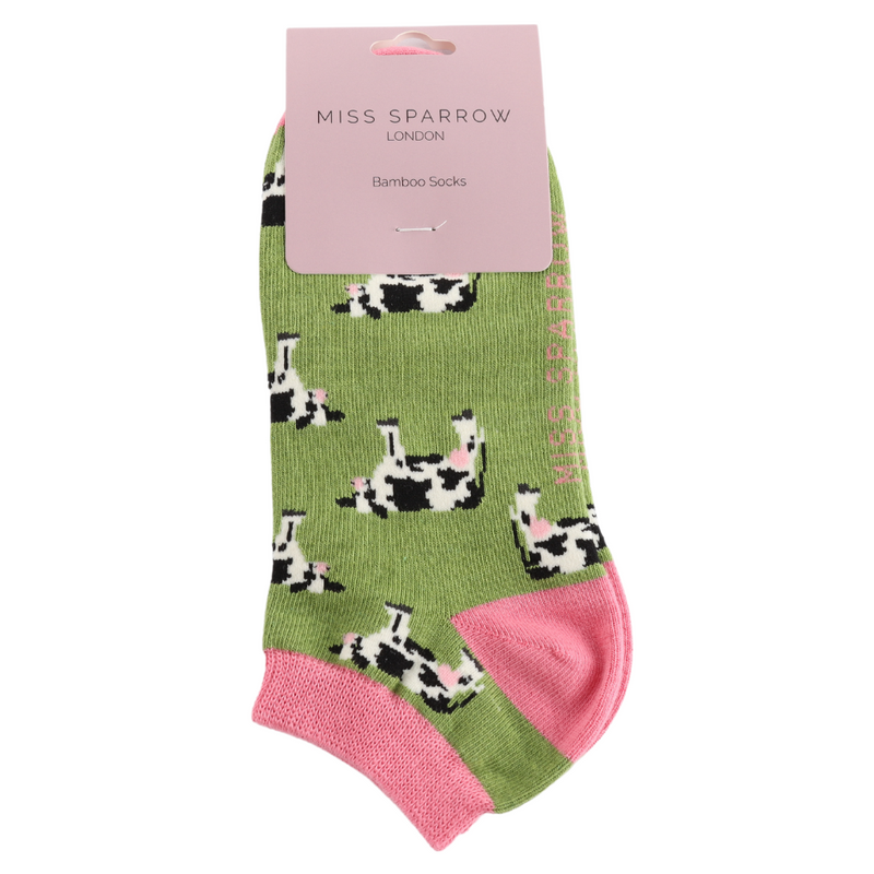 Sanau Treinyrs - Gwartheg | Miss Sparrow Trainer Socks - Cows Green