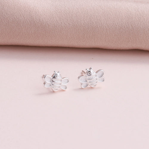 Clustdlysau Gwenyn - Arian | Bees Knees Bee Stud Earrings - Silver