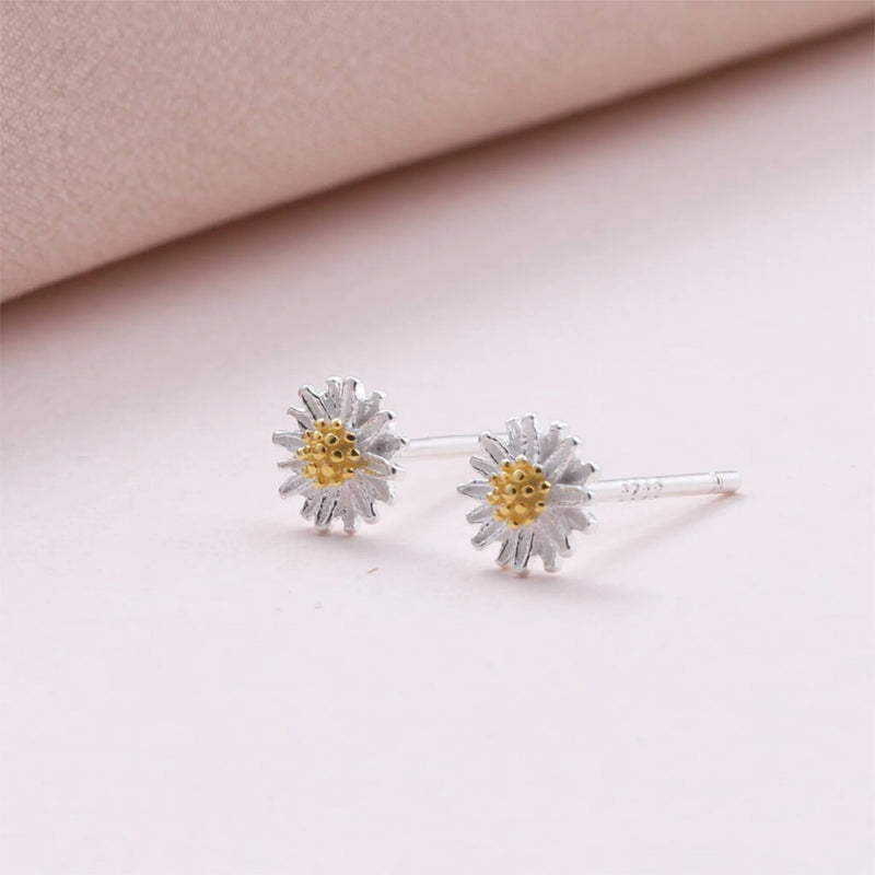 Clustdlysau Styd Penblwydd - Arian | Birthday Wishes Flower Stud Earrings - Silver