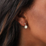 Clustdlysau Styd Blodau - Hapusrwydd | Flower Drop Stud Earrings - Silver
