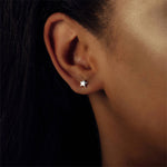 Clustdlysau Styd Seren - Ti'n Seren | Star Stud Earrings - Silver
