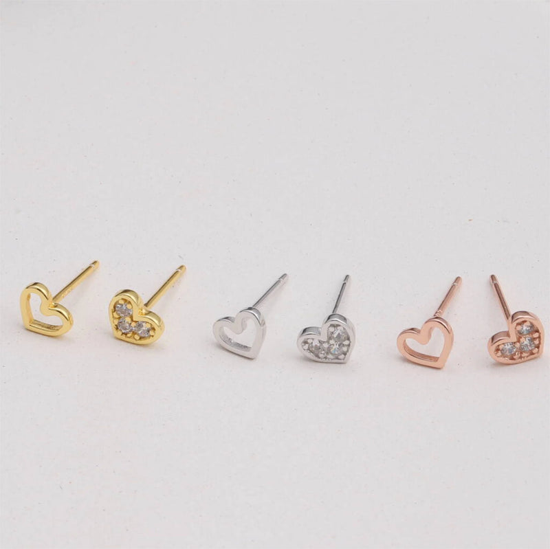 Clustdlysau Styd Cariad - Aur | With Love Stud Earrings - Gold