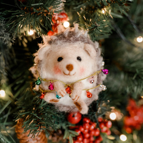Pecyn Ffeltio Nodwydd - Draenog Nadolig | Needle Felting Craft Kit - Christmas Hedgehog