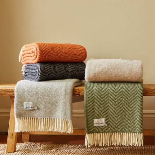 Carthen Wlân Cymreig - Collen | Welsh Wool Blanket - Fishbone Hazel