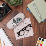Cas Sbectol Wrendale - Cŵn | Wrendale Glasses Case - Growing Old Together
