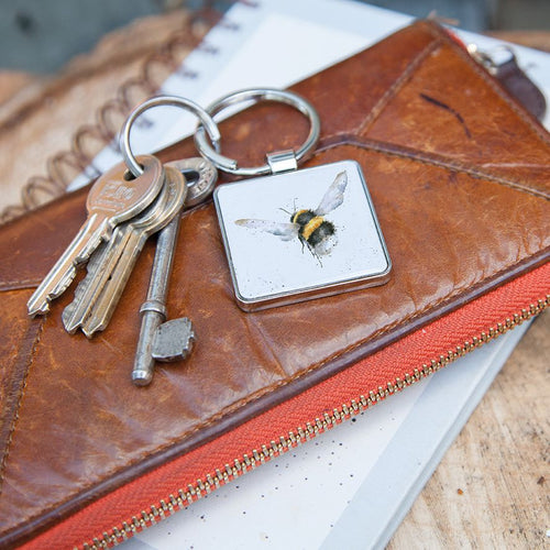 Cylch Goriadau Wrendale | Wrendale Keyring - 'Flight of the Bumblebee'