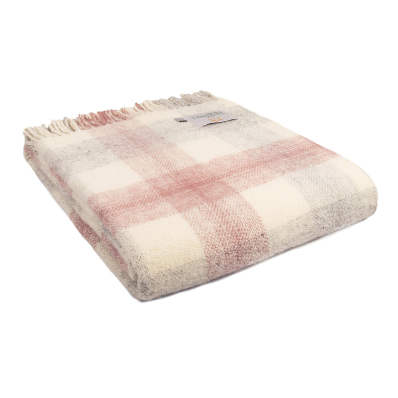 Blanced Penglin / Ysgwyddau Gwlân Cymreig - Pinc | Welsh Wool Knee / Shoulder Throw - Meadow Check Dusky Pink