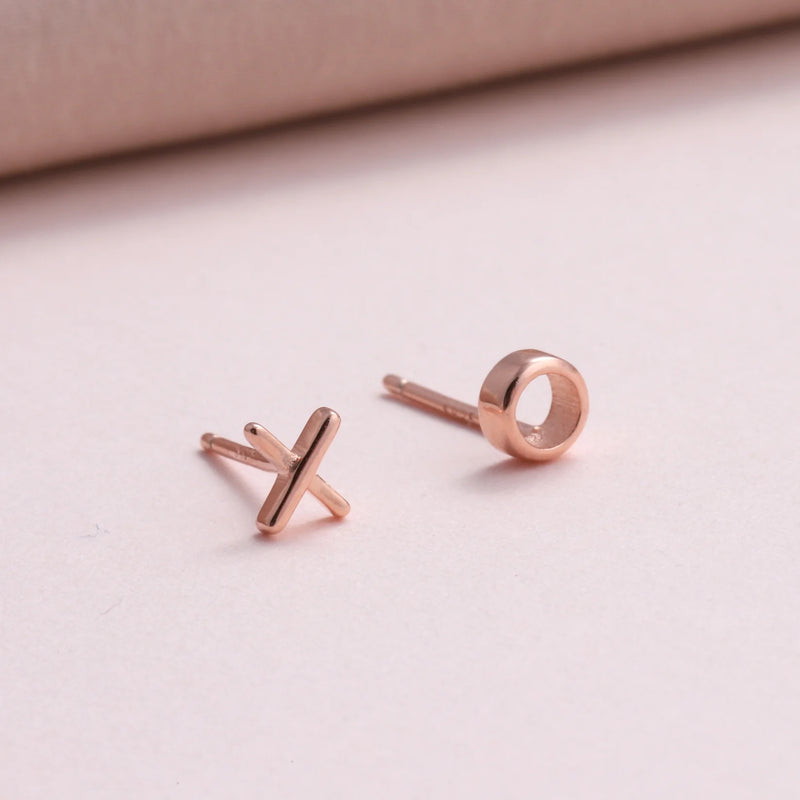 Clustdlysau Styd Swsus - Sws a Chwtsh | Kisses Stud Earrings - Rose Gold