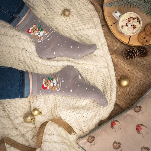 Sanau Bambŵ Llygoden Nadolig | Wrendale Christmas Bamboo Socks - Christmas Mouse
