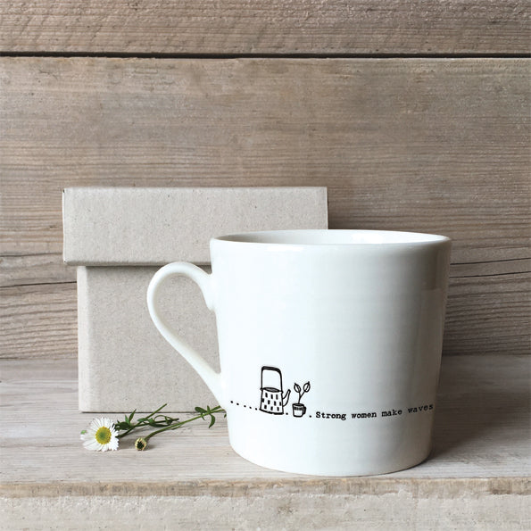 Mwg Borslen | Porcelain Mug - Strong Women Make Waves